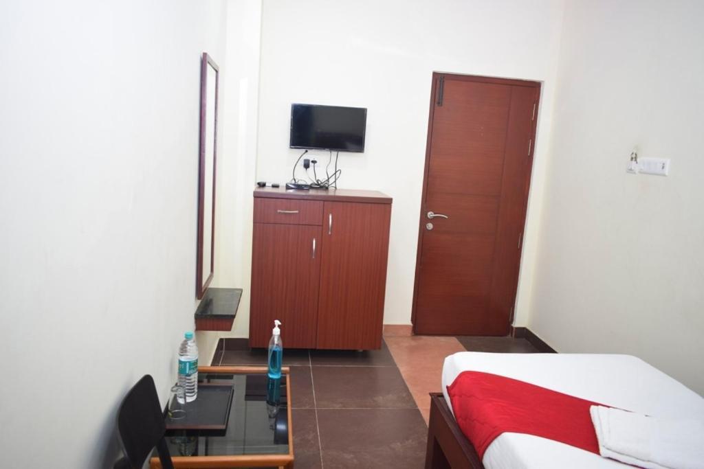 Hotel Signature Inn Пондичерри Экстерьер фото